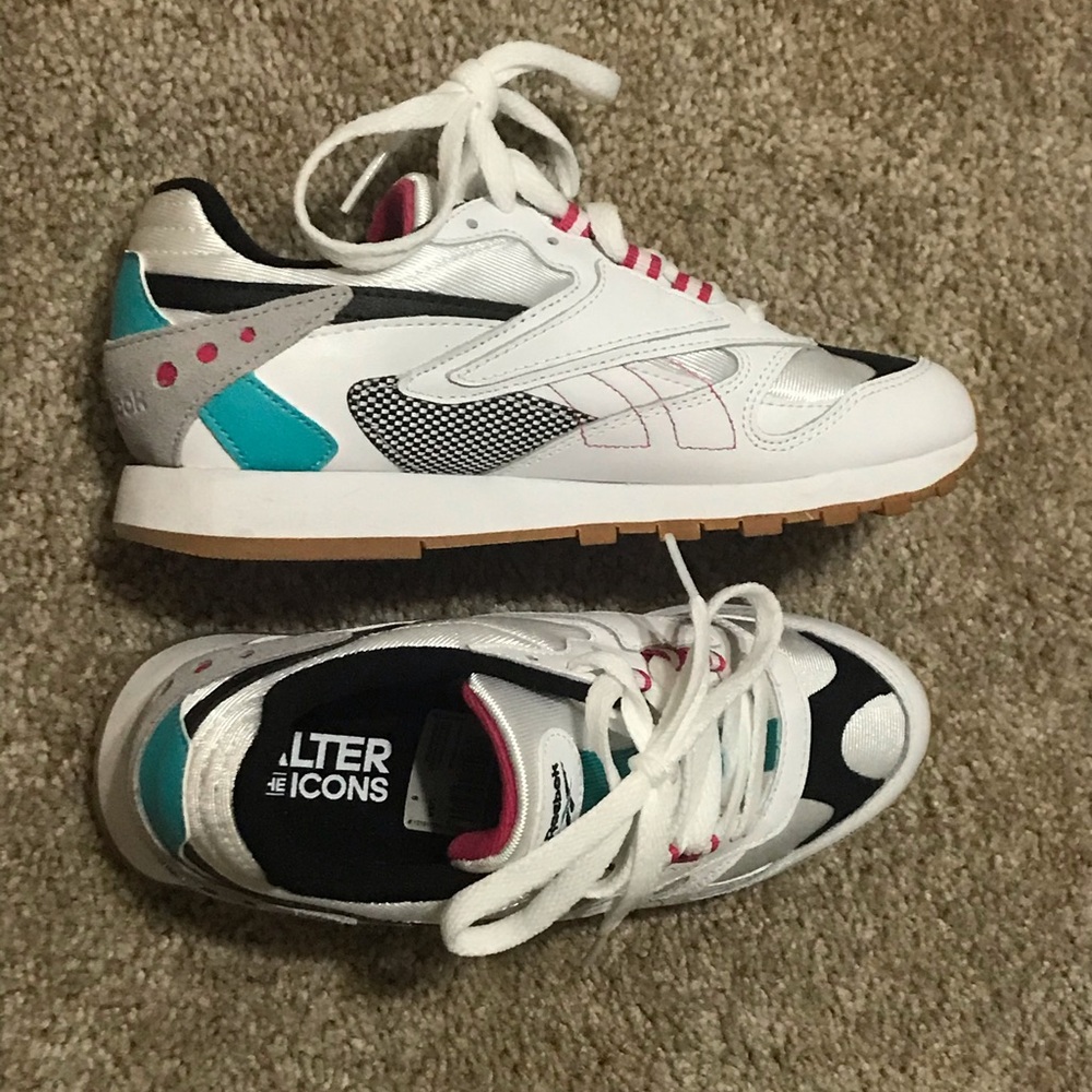 Classic Reebok 90s Leather Shoes